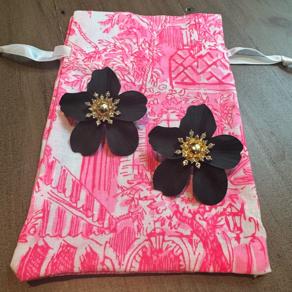 Lilly Pulitzer Oversized Black Orchid earrings